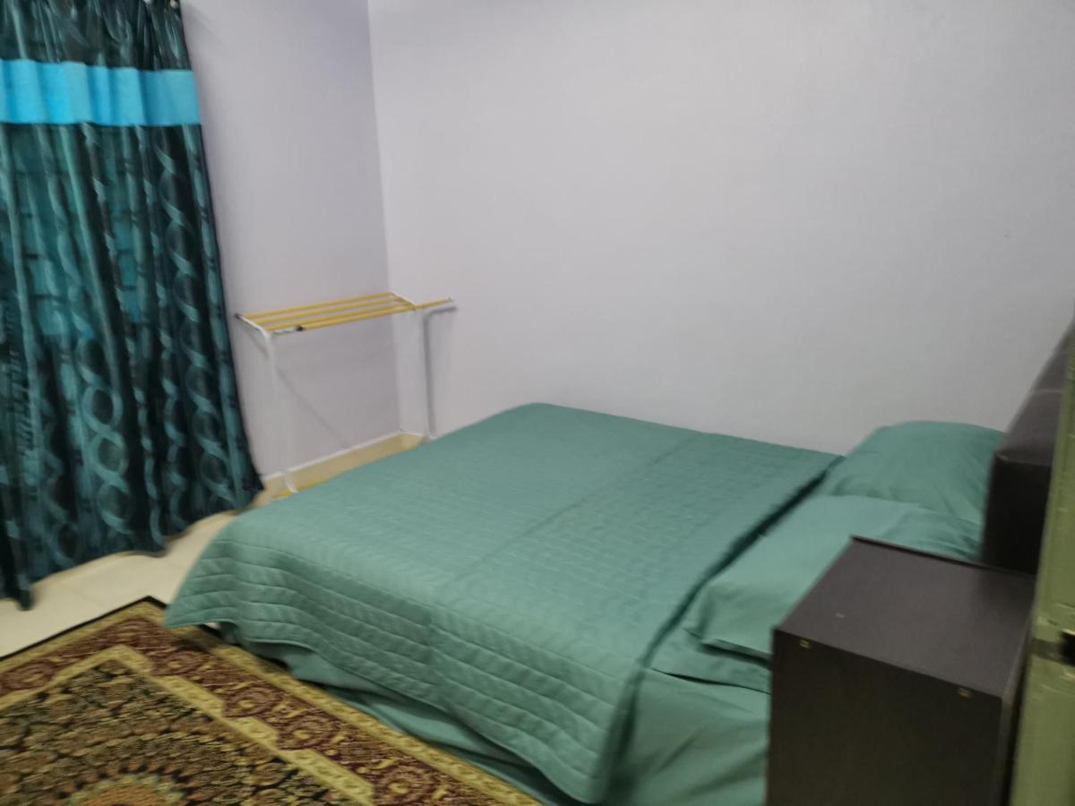 Desa Kemboja Homestay Пантай Ченанг Екстериор снимка